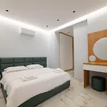 Ξενοδοχείο με διαμερίσματα Day Lux Premium 3*