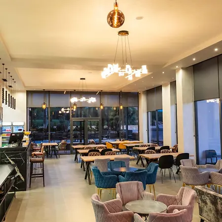 Day Lux Premium Апарт-отель 3*