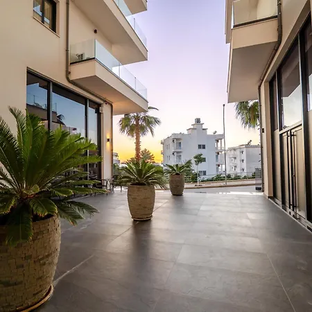 Day Lux Premium 3* Sarandë