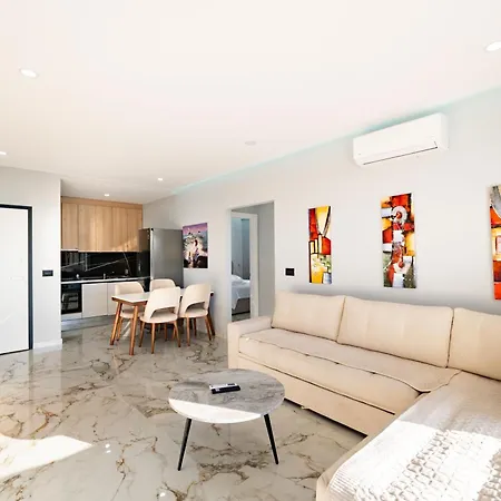 Day Lux Premium Саранда