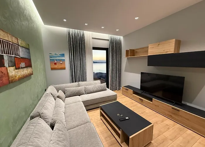 アパートホテル Day Lux Premium Sarandë