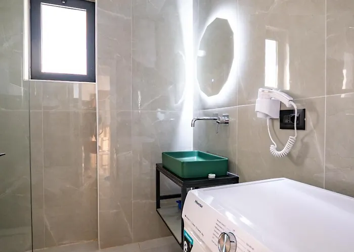 アパートホテル Day Lux Premium Sarandë