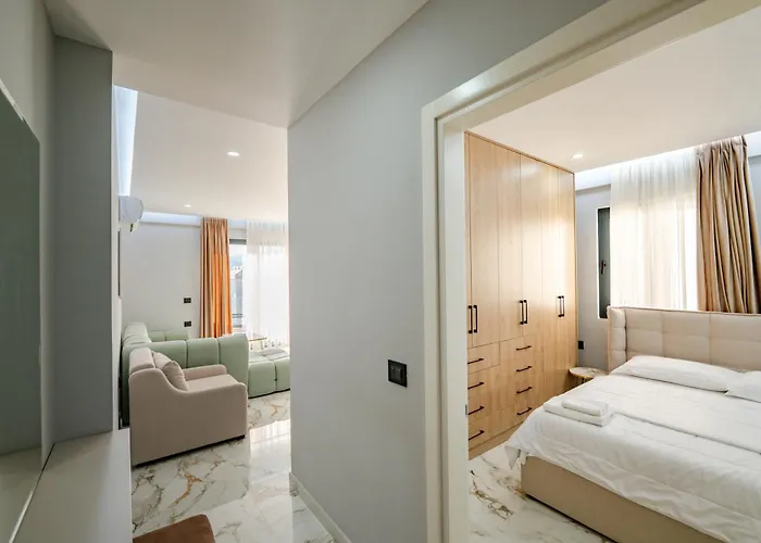 Day Lux Premium 3* Sarandë