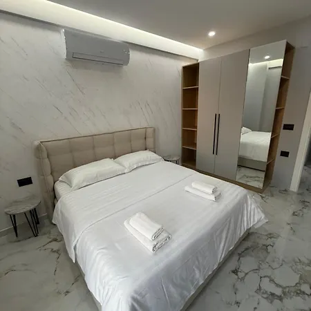 Day Lux Premium Aparthotel