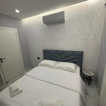 Day Lux Premium Aparthotel