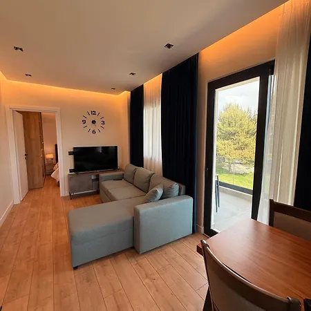 Day Lux Premium 3* Sarandë