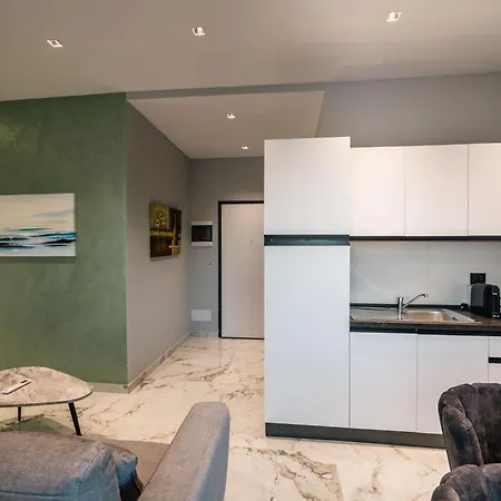 Day Lux Premium Aparthotel