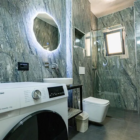 Aparthotel Day Lux Premium Sarandë