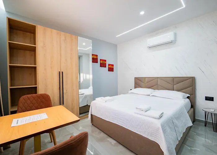 Day Lux Premium 3* Sarandë